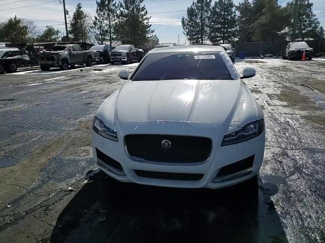2016 Jaguar XF - Image 10