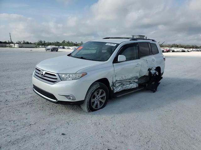2013 Toyota Highlander - Image 12