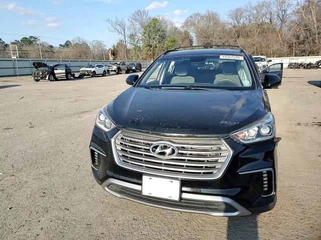 2017 Hyundai Santa Fe - Image 12