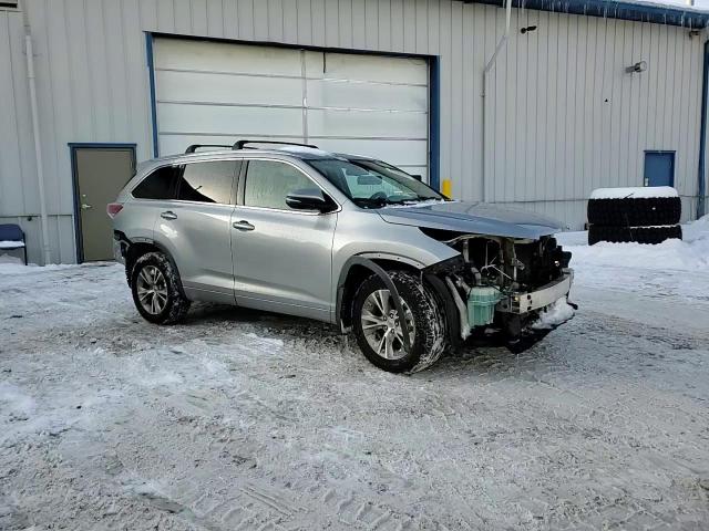 2015 Toyota Highlander - Image 15