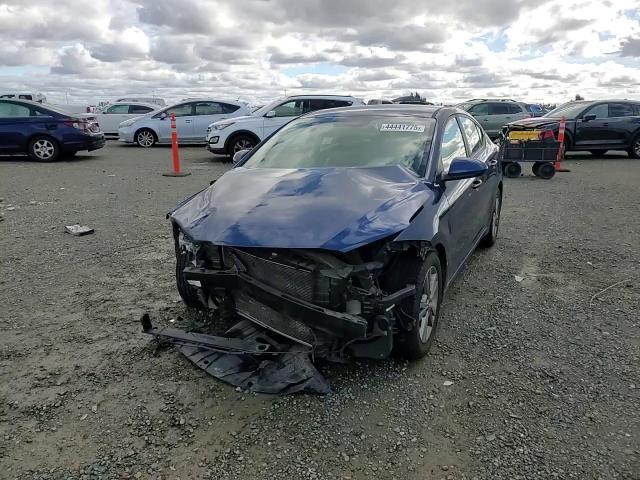 2018 Hyundai Elantra - Image 11