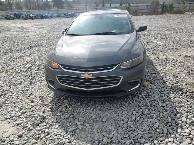 2017 Chevrolet Malibu - Image 10