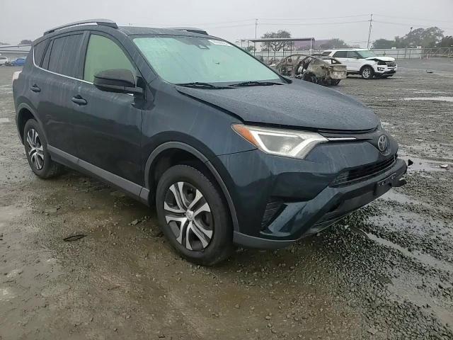 2017 Toyota RAV 4 - Image 12