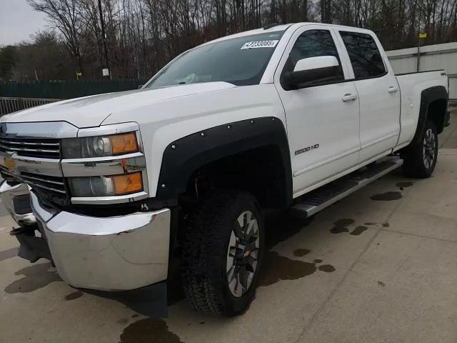 2015 Chevrolet Silverado - Image 13