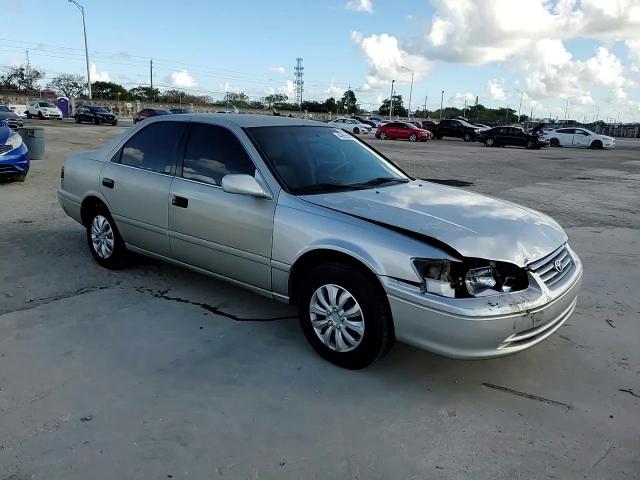 2000 Toyota Camry - Image 11