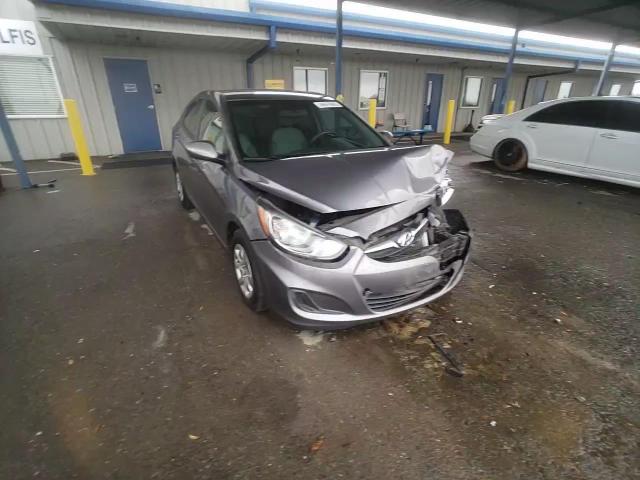 2013 Hyundai Accent - Image 11
