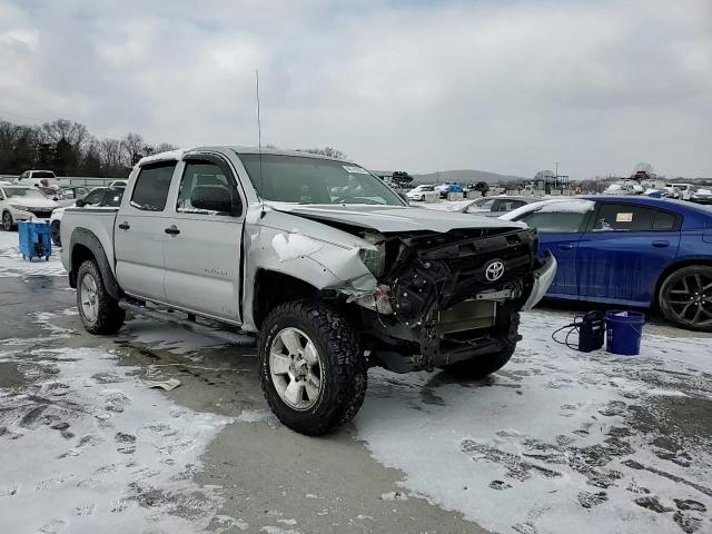2011 Toyota Tacoma - Image 10