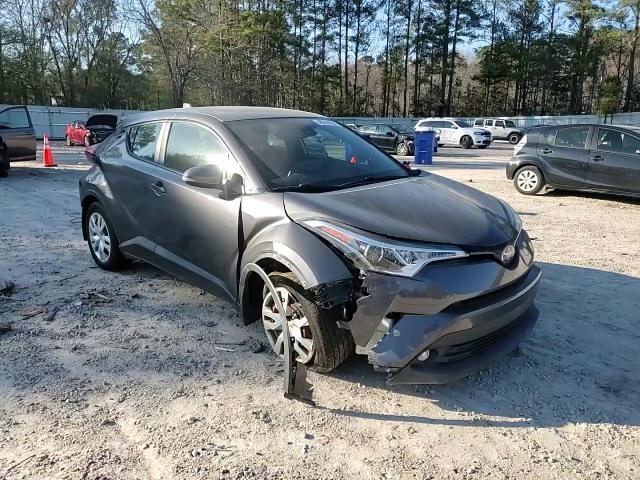 2019 Toyota C-HR - Image 12
