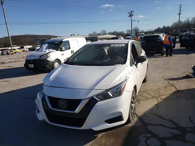 2021 Nissan Versa - Image 11