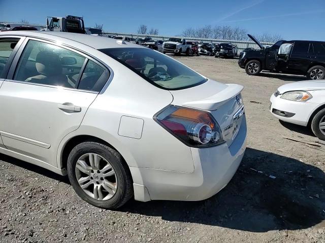 2010 Nissan Altima - Image 10