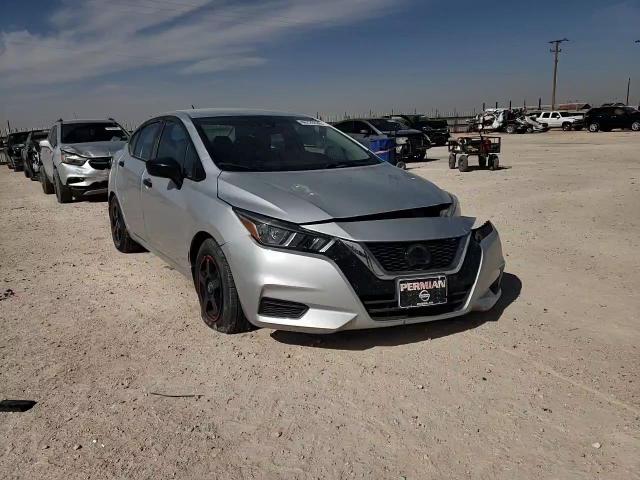 2020 Nissan Versa - Image 11