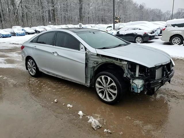 2013 Hyundai Sonata - Image 14