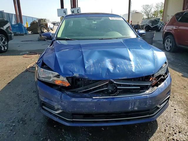 2017 Volkswagen Passat - Image 13