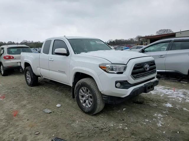 2016 Toyota Tacoma - Image 10