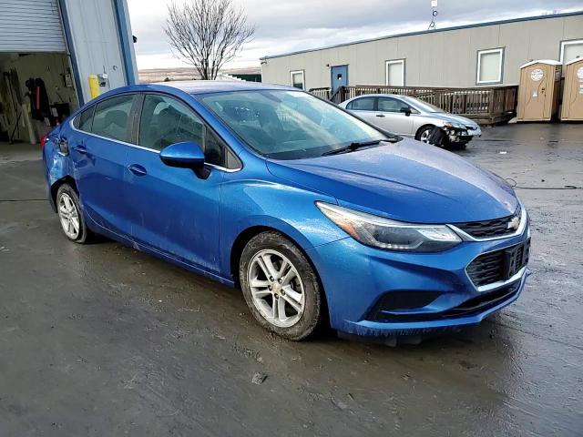 2016 Chevrolet Cruze - Image 11