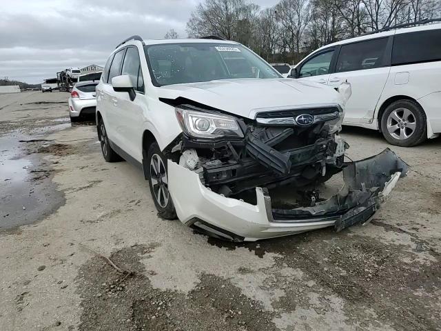 2017 Subaru Forester - Image 11