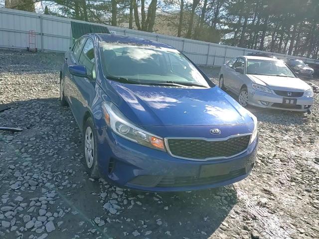 2017 Kia Forte - Image 10