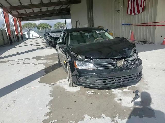 2017 Volkswagen Jetta - Image 13