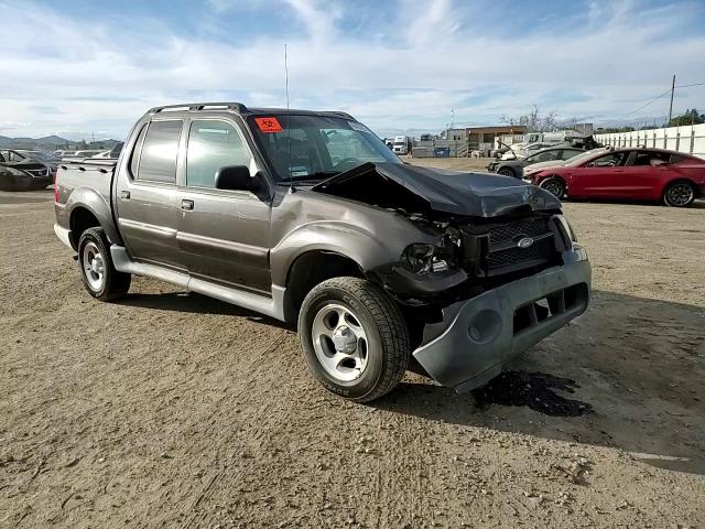 2005 Ford Explorer - Image 12