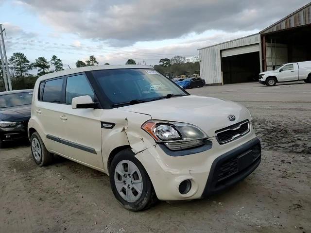 2013 Kia Soul - Image 11