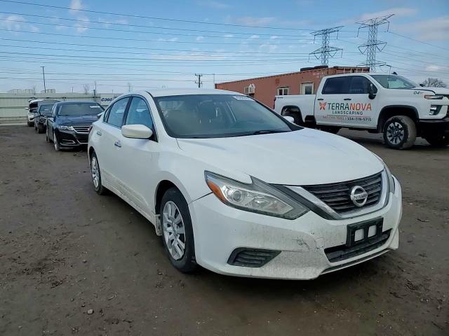 2016 Nissan Altima - Image 10