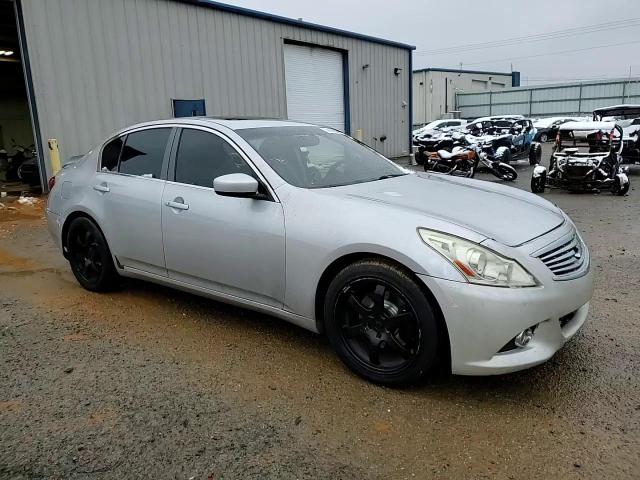 2011 Infiniti G - Image 11