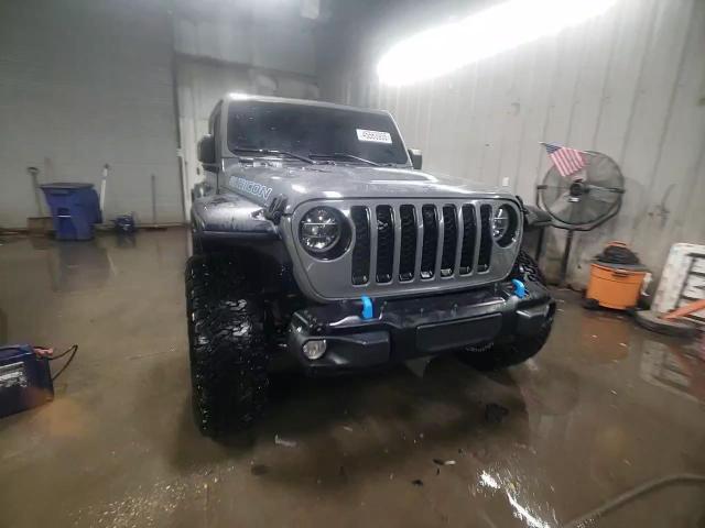 2021 Jeep Wrangler - Image 13