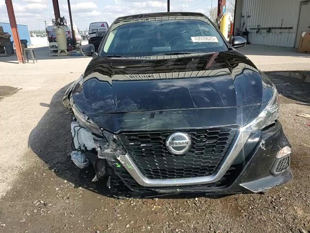 2020 Nissan Altima - Image 13