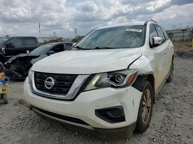 2018 Nissan Pathfinder - Image 11