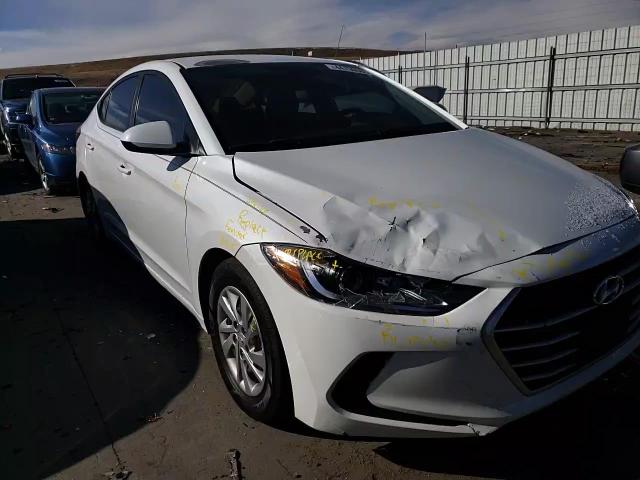 2017 Hyundai Elantra - Image 11