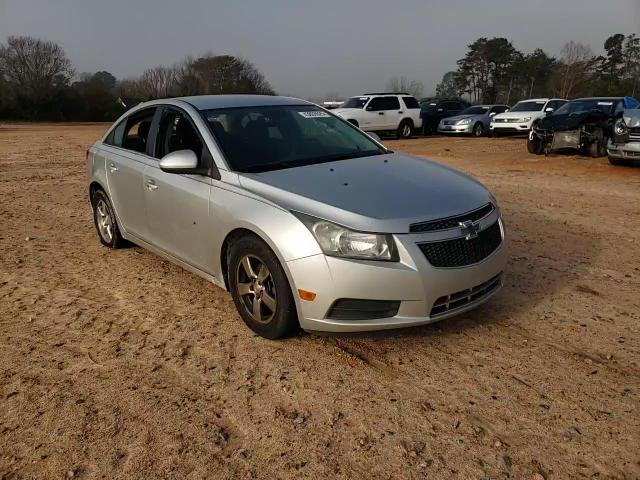 2014 Chevrolet Cruze - Image 11