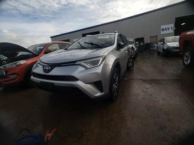 2017 Toyota RAV 4 - Image 13
