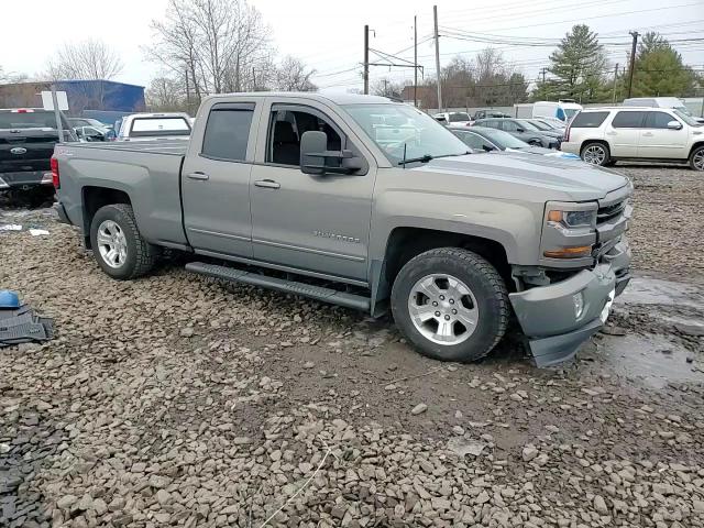 2017 Chevrolet Silverado - Image 11