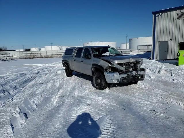 2007 Chevrolet Silverado - Image 10