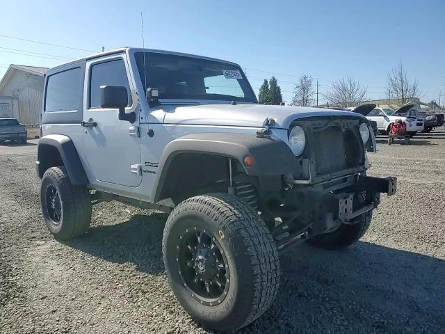 2011 Jeep Wrangler - Image 11