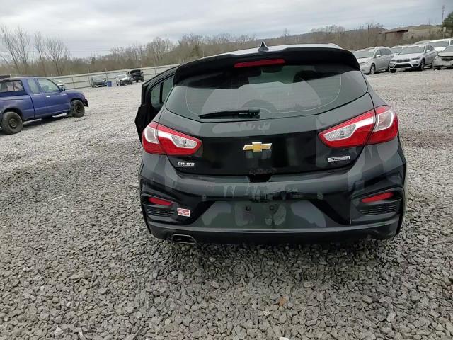2018 Chevrolet Cruze - Image 13