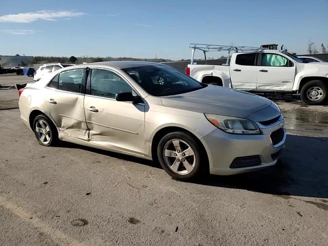 2015 Chevrolet Malibu - Image 13