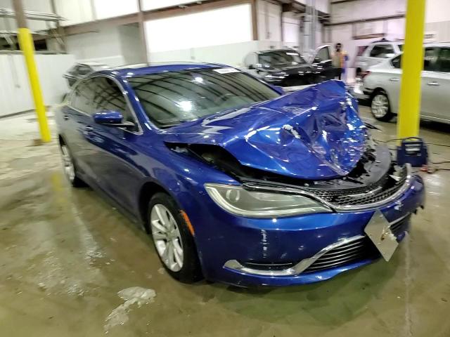 2015 Chrysler 200 - Image 13