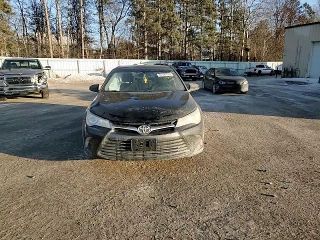 2016 Toyota Camry - Image 10