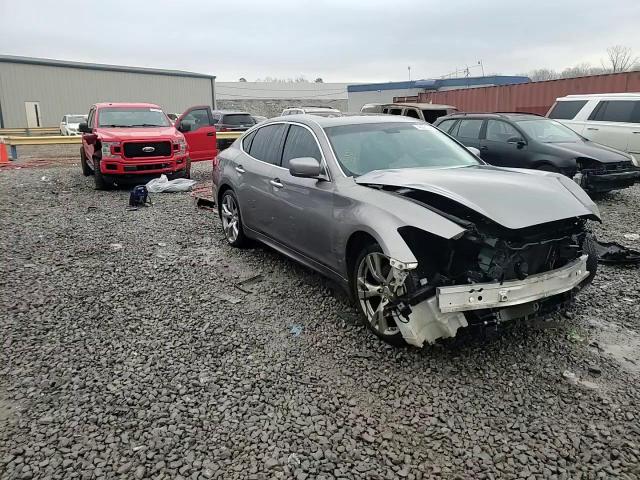 2012 Infiniti M - Image 13