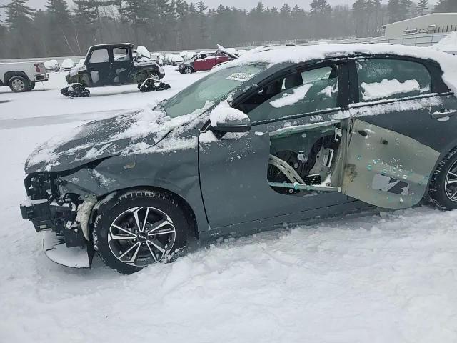 2022 Kia Forte - Image 11