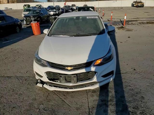 2018 Chevrolet Cruze - Image 11