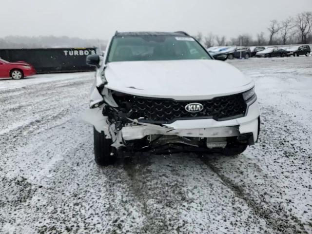 2021 Kia Sorento - Image 11