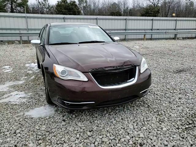 2013 Chrysler 200 - Image 11