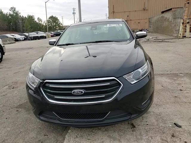 2017 Ford Taurus - Image 11