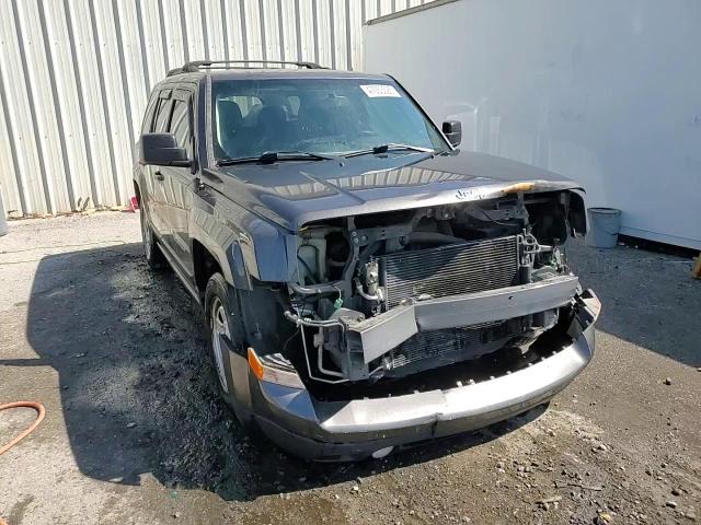2017 Jeep Liberty (Patriot) - Image 15