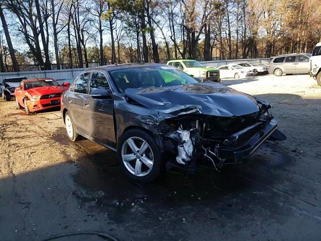 2015 Volkswagen Passat - Image 14