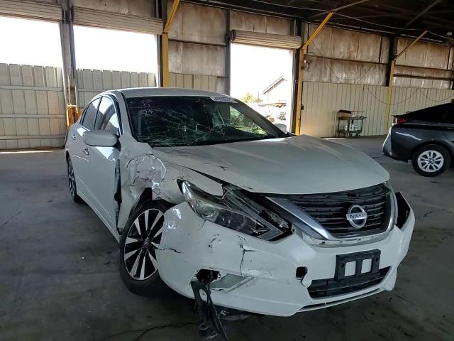 2017 Nissan Altima - Image 11