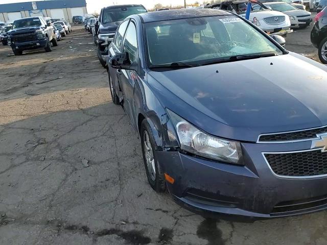 2014 Chevrolet Cruze - Image 11