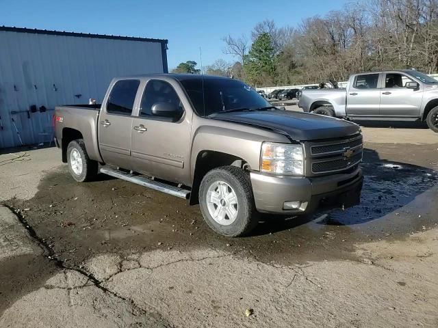 2012 Chevrolet Silverado - Image 14